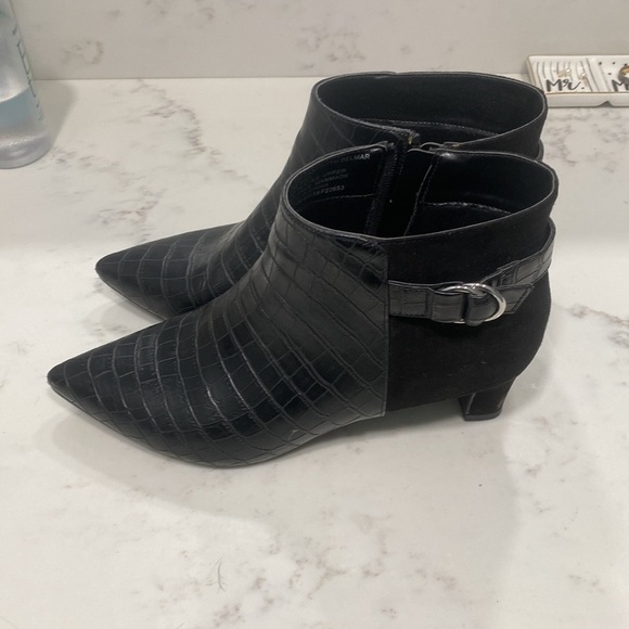 HP 🌟 heeled leather booties size 8.5 - Picture 2 of 3